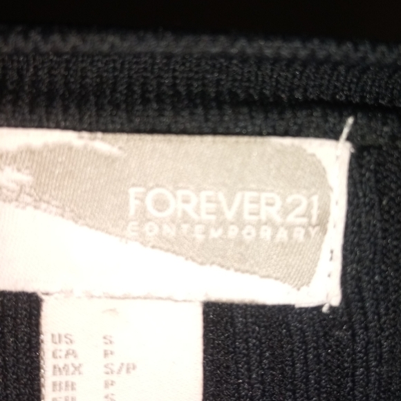 Forever 21 black and white Ribbed Cropped sweater - Picture 13 of 13